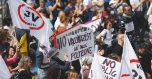 Una manifestazione No Vax a Roma